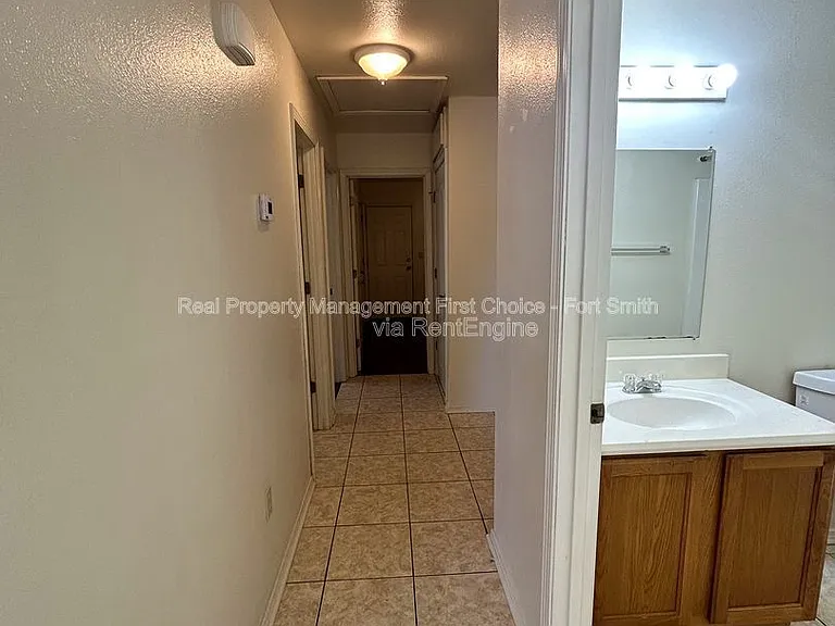 1447 Brazil Ave — Photo 7