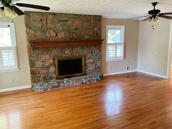 Additional Living Room