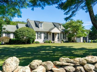 557 Smith Neck Rd, Dartmouth, MA 02748