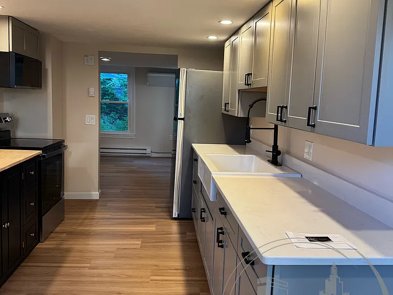 24 Alston Pl #B — Photo 3
