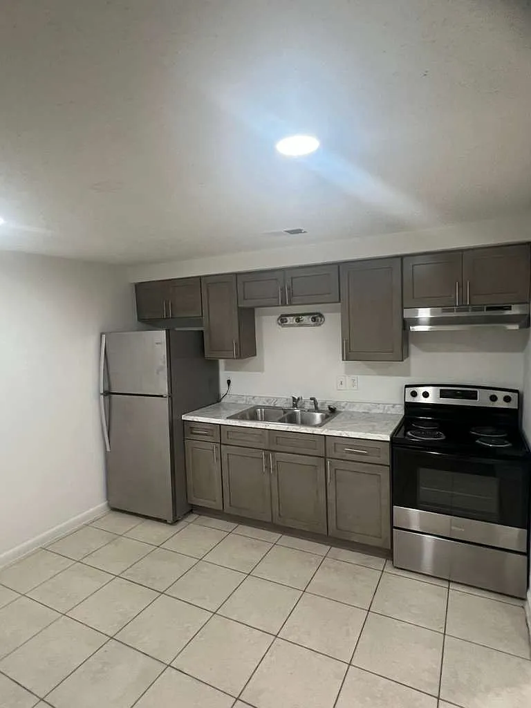 Cornerstone Apartments Dpm Llc - 14007 15th-Unit#101 — Photo 3