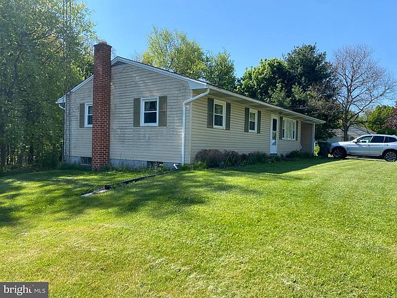 3rd image of 11176 Loop Rd