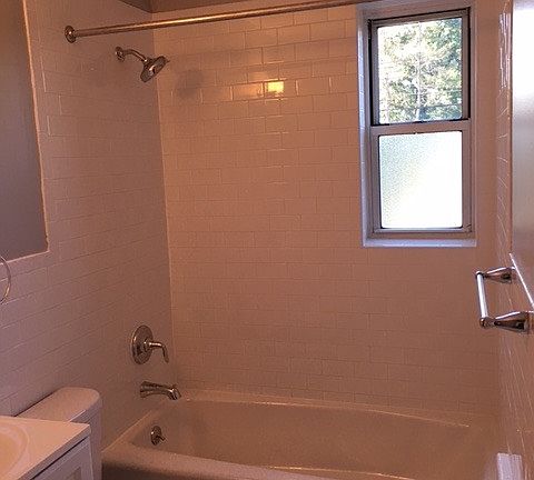 2nd image of 815 Larchmont Acres APT D