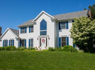 52301 Spring Arbor Ct, Granger, IN 46530