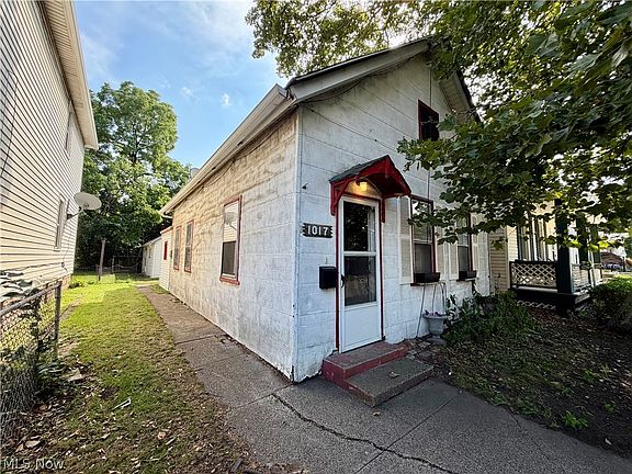 2nd image of 1015-1017 Auburn Ave