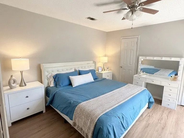 2301 W Michigan Ave #17 — Photo 5