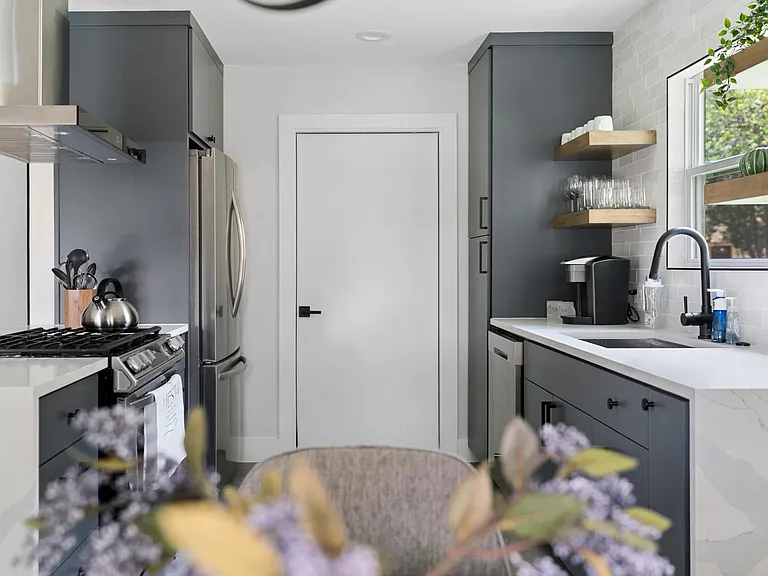 2102 Falcon Hill Dr — Photo 14