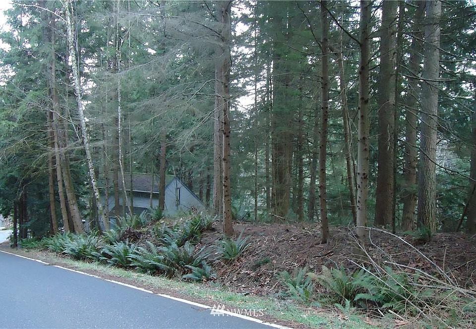 2nd image of 64 Louise View Dr