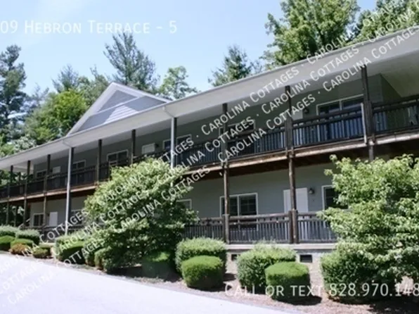 609 Hebron Rd APT 5, Hendersonville, NC 28739