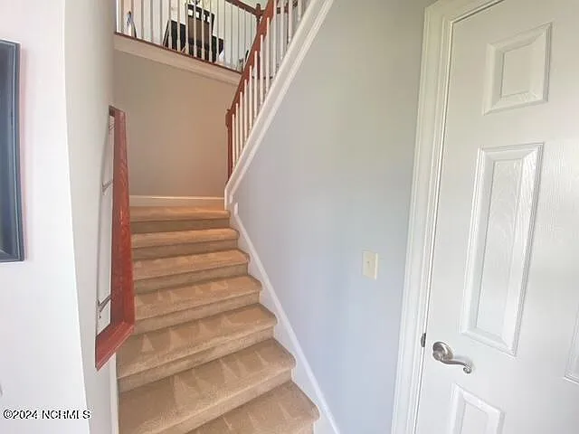 3 bed, 2.0 bath, 1402 sqft, $1,650 — Photo 4