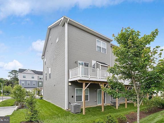 3rd image of 204 Jenkins Way #34