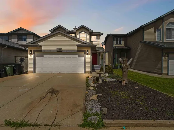 299 Westwood Point E, Fort Saskatchewan, AB T8L 4N5