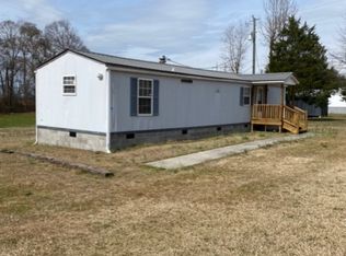 184 Well Rd, Hartwell, GA 30643