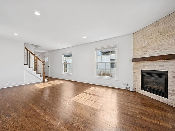 3rd image of 716 Indian Rd