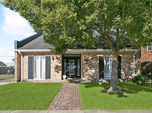 3520 Karen Dr, Chalmette, LA 70043