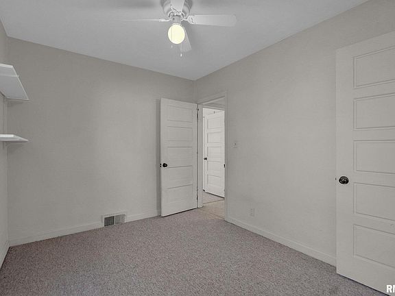 3rd image of 2910 Central Ave