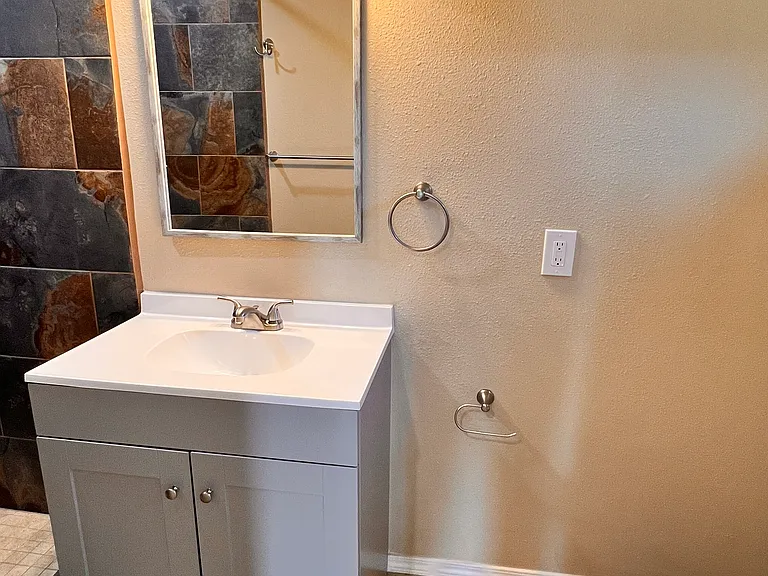 2220 Skyway Dr — Photo 12