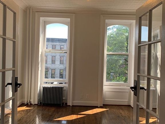 3rd image of 277 Carroll St APT 3