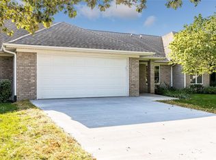 624 Larch Ln, Iowa City, IA 52245