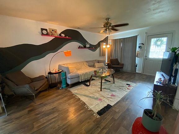 3rd image of 4425 Camden Ave