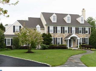 1040 S Wisteria Dr, Malvern, PA 19355