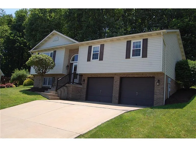 116 Emerald Dr photo 1