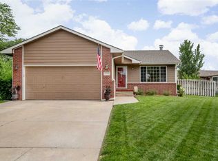 2766 N Parkridge Ct, Wichita, KS 67205