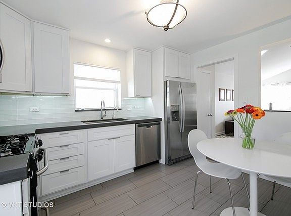 4th image of 1236 Ferndale Ave