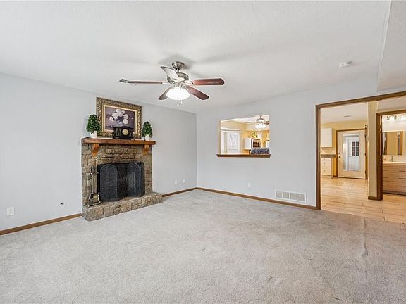 5th image of 8418 N Park Ct