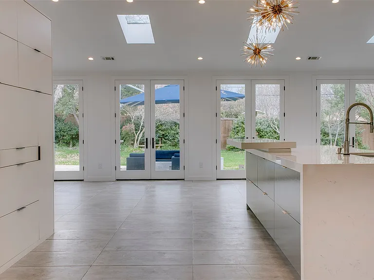 2045 Marydale Dr — Photo 19