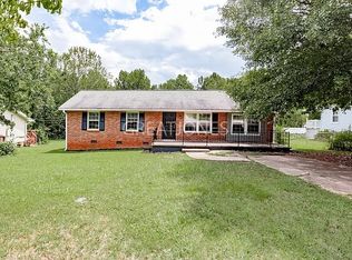 300 Springwood Dr, Gaffney, SC 29340