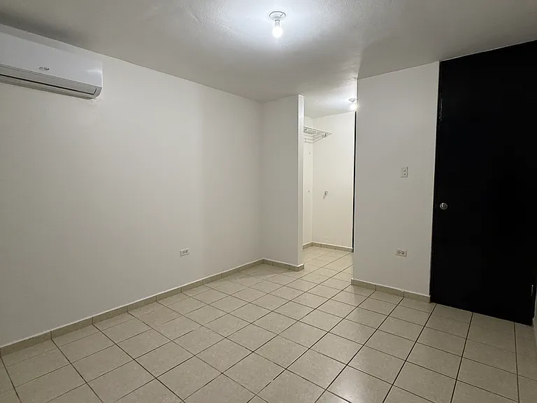 892 Calle Los Robles #M24 — Photo 12