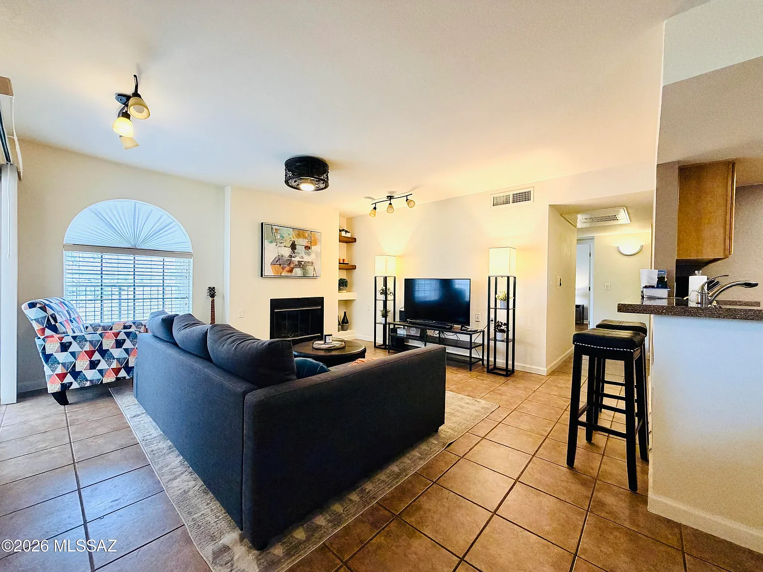 2 bed, 2.0 bath, 1005 sqft, $1,850 — Photo 2