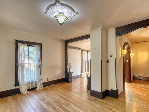 3rd image of 1412 Saint Charles St