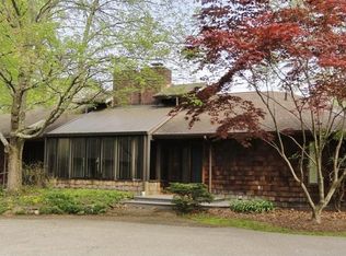 1131 Mill Run Rd, Parkersburg, WV 26104