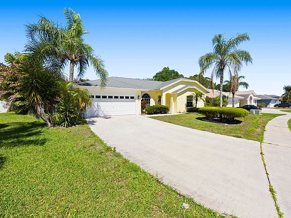 3rd image of 105 Monterey Way