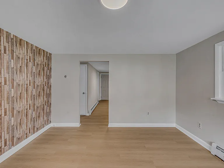 194 Parsonage St — Photo 5