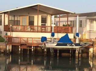 327 Sun Dial Cir, Port Isabel, TX 78578