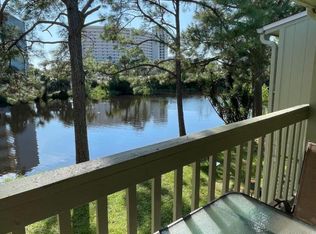 130 Robin Ln, Panama City Beach, FL 32407