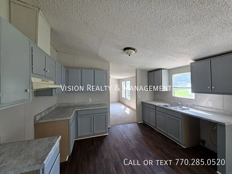Owner Financed — Photo 3