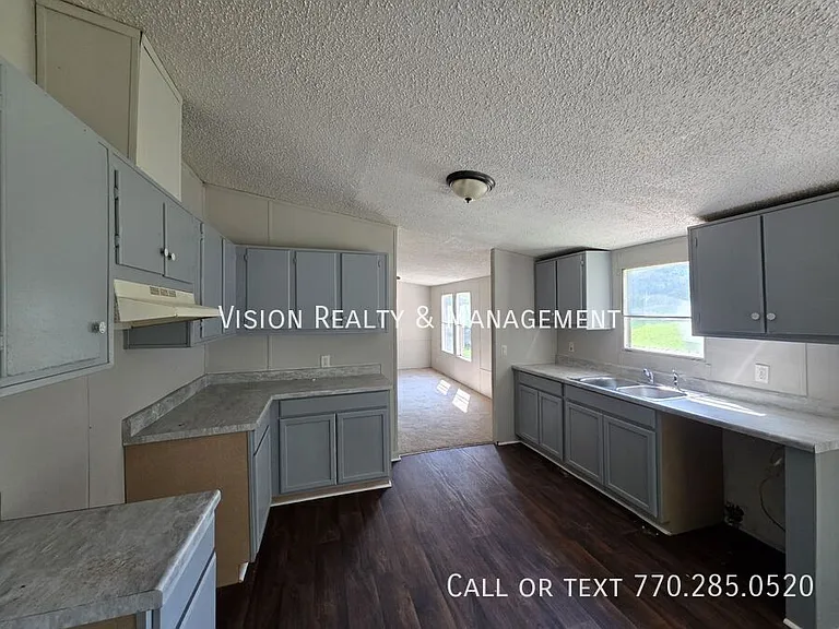 222 Park West Dr — Photo 2