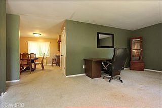 4th image of 8021 Courtland Dr NE