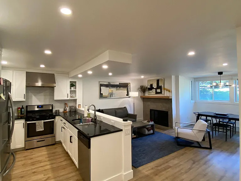 910 W Hallam St #1 — Photo 5
