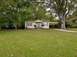 1149 Burbank Cir, Marietta, GA 30062