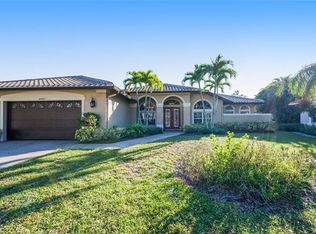 10807 Fieldfair Dr, Naples, FL 34119