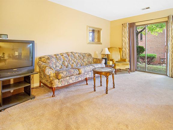 4th image of 1723 Donlee Dr #1723