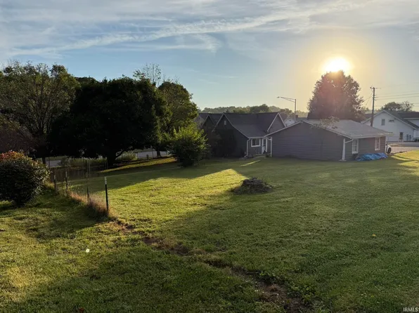 909 W Temperance St #24, Ellettsville, IN 47429