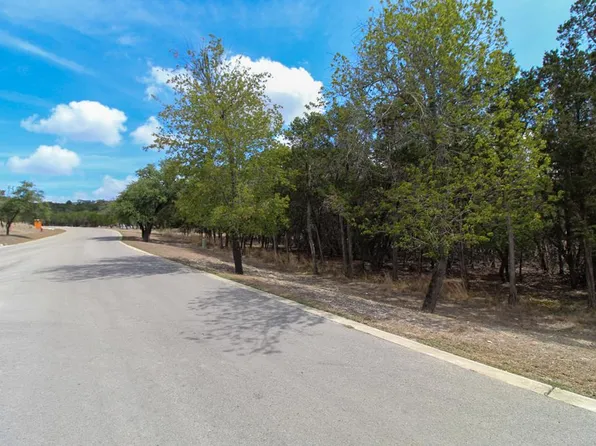 825 Coronado Dr, Kerrville, TX 78028