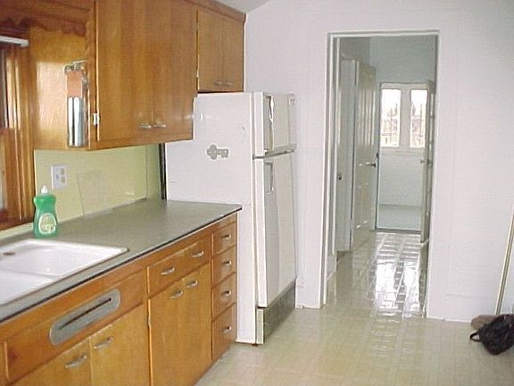upstairs kitchen looking north