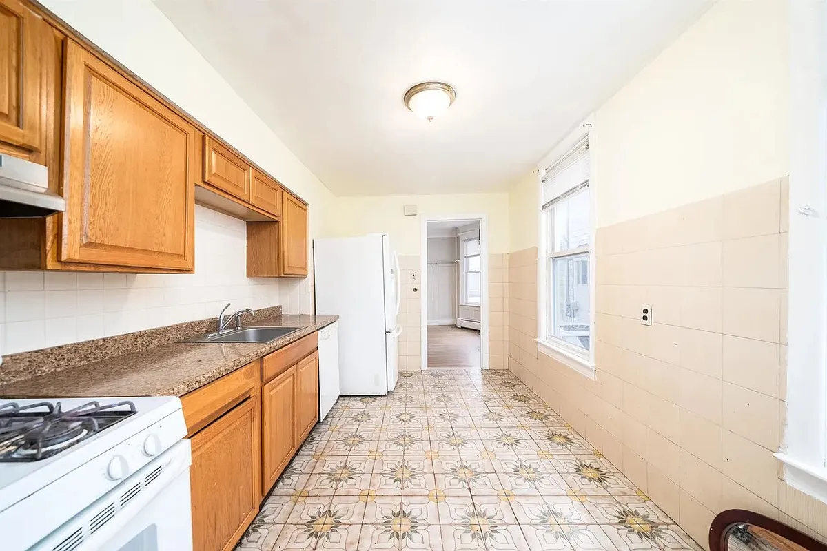 Building Photo - 433 74th St #1